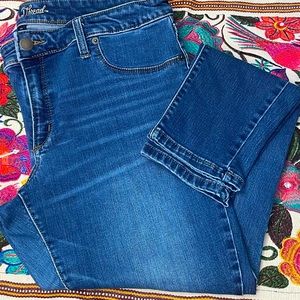 Plus size Universal Thread Skinny jeans Medium light wash used great condition